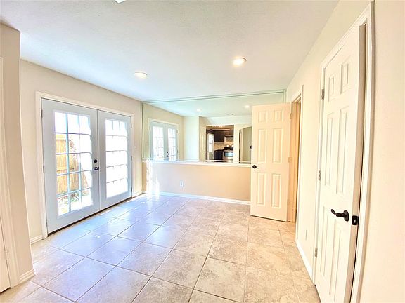 4th image of 3312 Township Grove Lane
