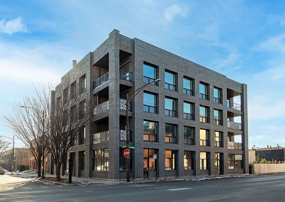 1st image of 466 N Paulina St #302