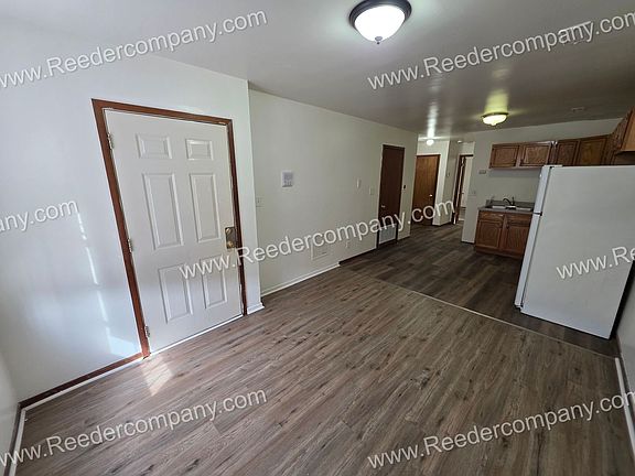 4th image of 5633-5635 Calumet Ave #10