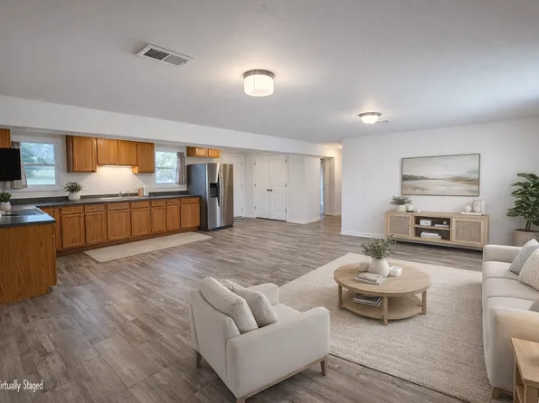 N96W16350 County Line Rd Unit A, Germantown, WI 53022