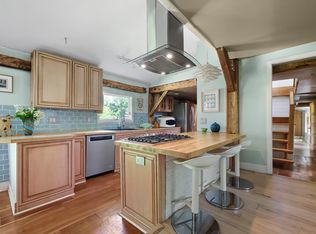 9 Castle Hill Rd, Stockbridge, MA 01262