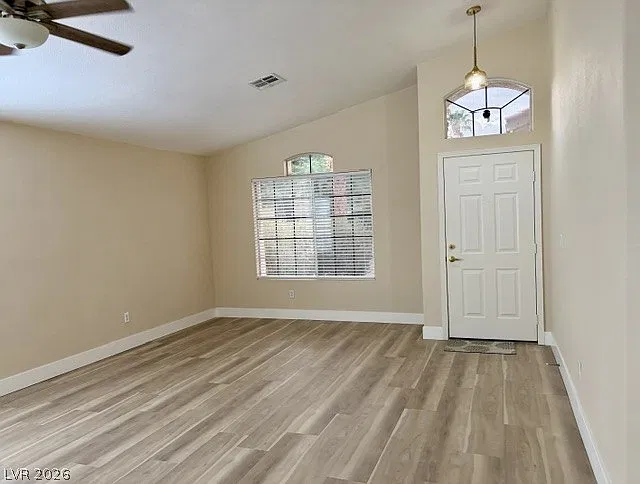 3 bed, 2.0 bath, 1684 sqft, $2,350 — Photo 2