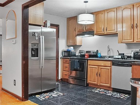 4th image of 8820 Morrison Rd