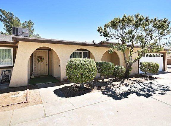 5th image of 10979 Cottonwood Ave
