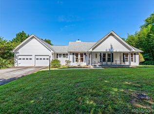 90 Sunwest Dr, Arden, NC 28704