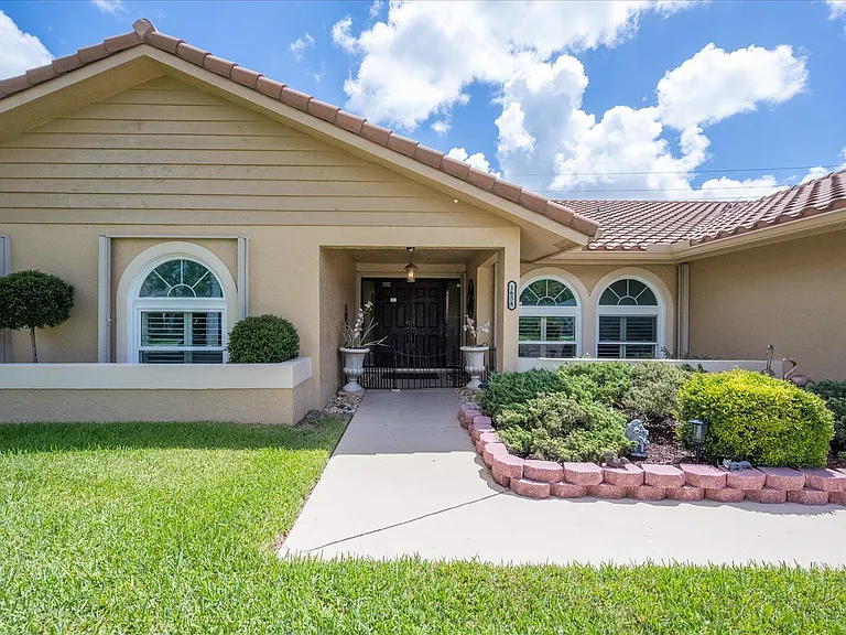 1654 Farmington Cir — Photo 3
