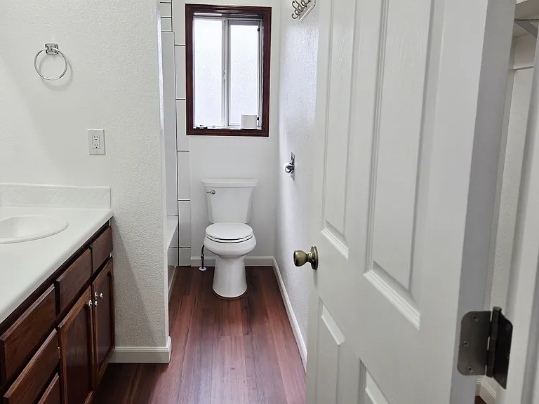 1408 Arlington Ave — Photo 9