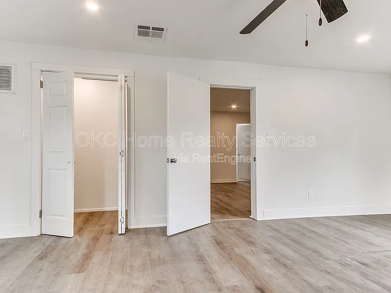 1812 W Noble Ave — Photo 79