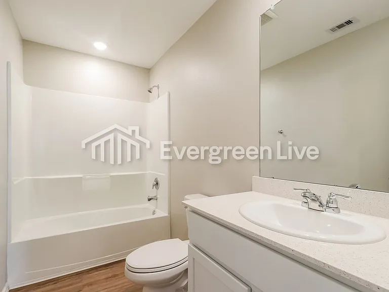 715 Hackberry Branch Ct — Photo 12