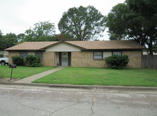 2508 Zapata Dr, Arlington, TX 76015