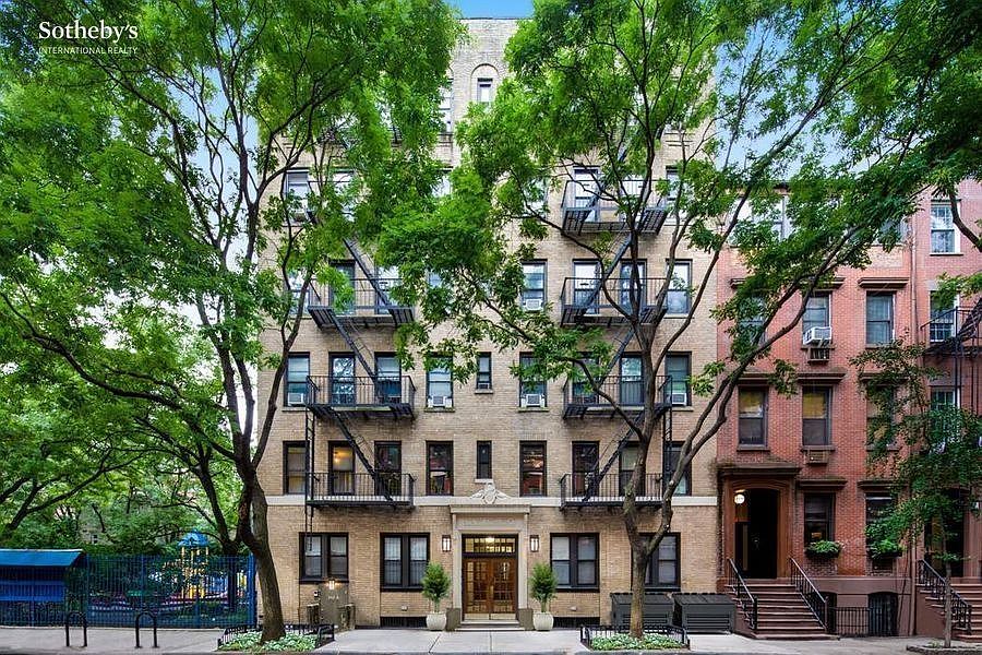 1st image of 342 W 21st St APT 6D
