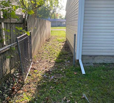 3rd image of 54180 Northwood Dr