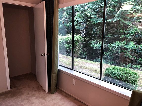 5th image of 952 SW Campus Dr APT 53B1