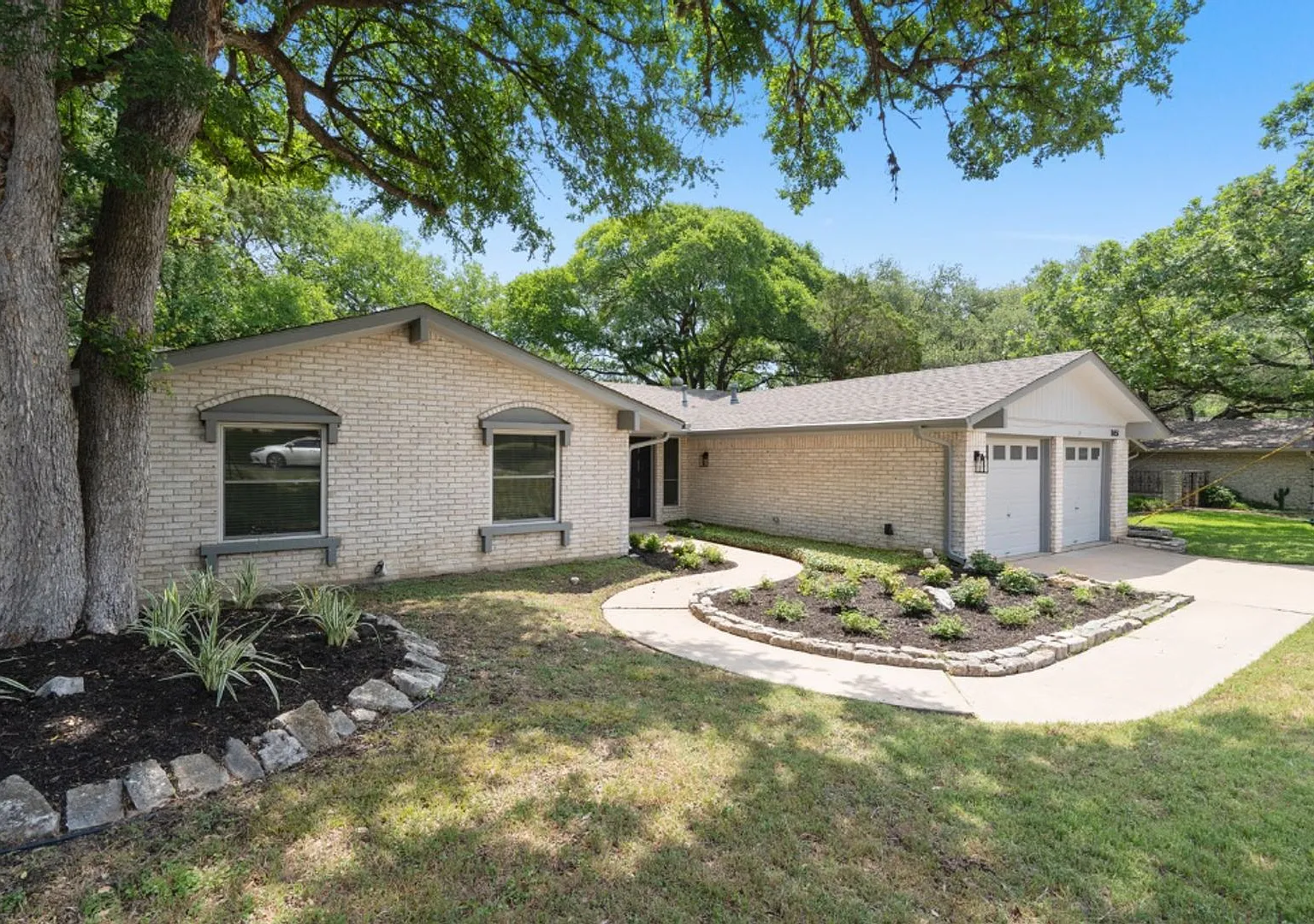 11651 River Oaks Trl, Austin, Texas 78753 — Photo 2