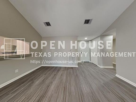 5th image of 2527 Anthony Hay Ln
