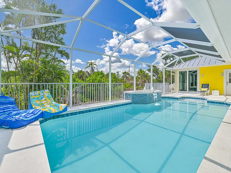saltwater pool with fountain