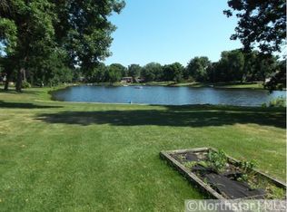 2523 Woodcrest Dr, Mounds View, MN 55112