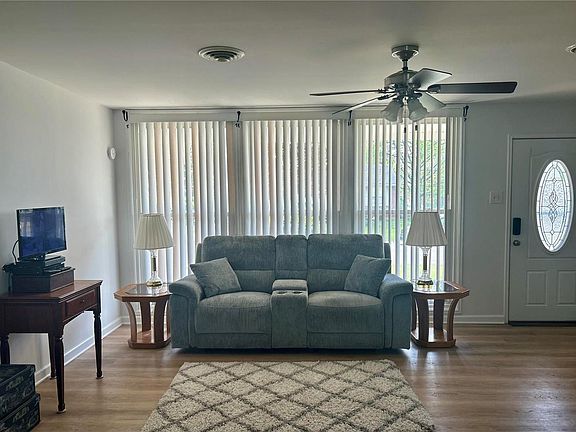 4th image of 4117 Christianne Ct