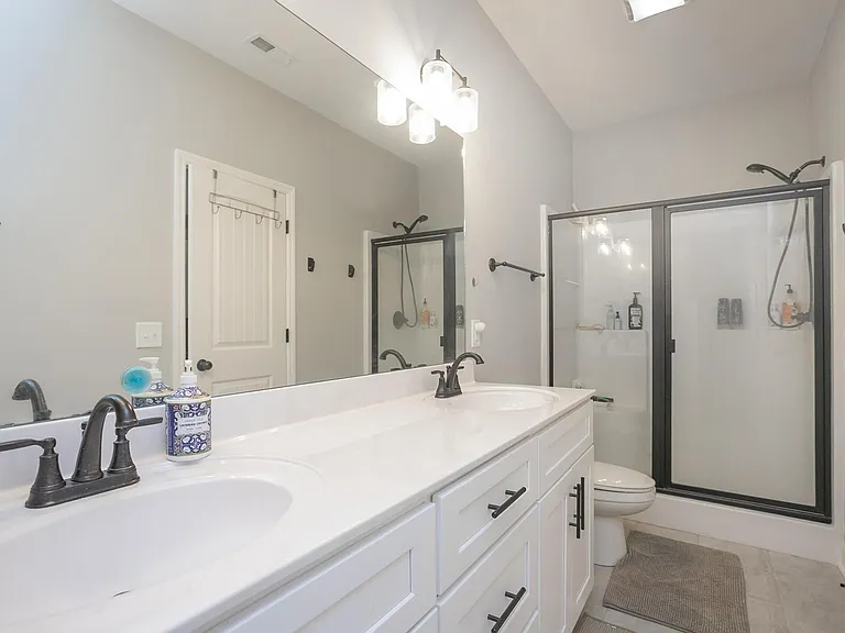 1003 Villa Cir — Photo 17