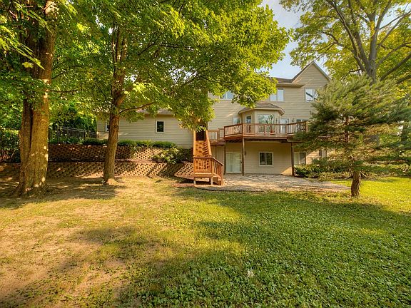 4th image of 404 Pine Brae Dr