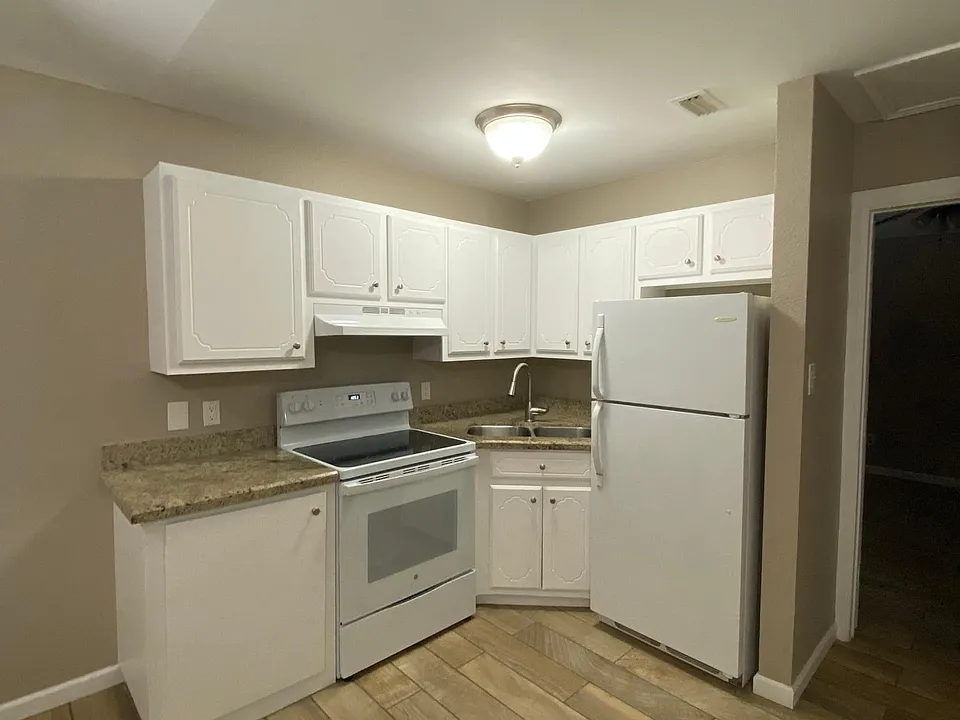 1204 Bryce Dr #5