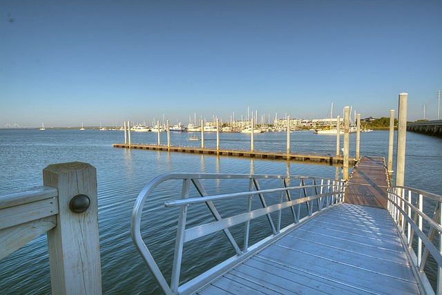 1st image of 200 Yacht Club Dr