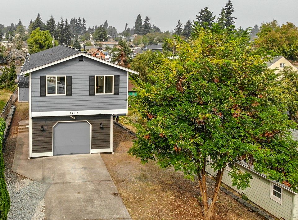 1st image of 1717 S 46th St