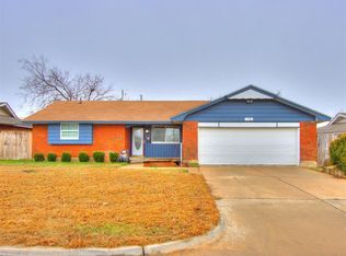 772 SW 1st St, Moore, OK 73160