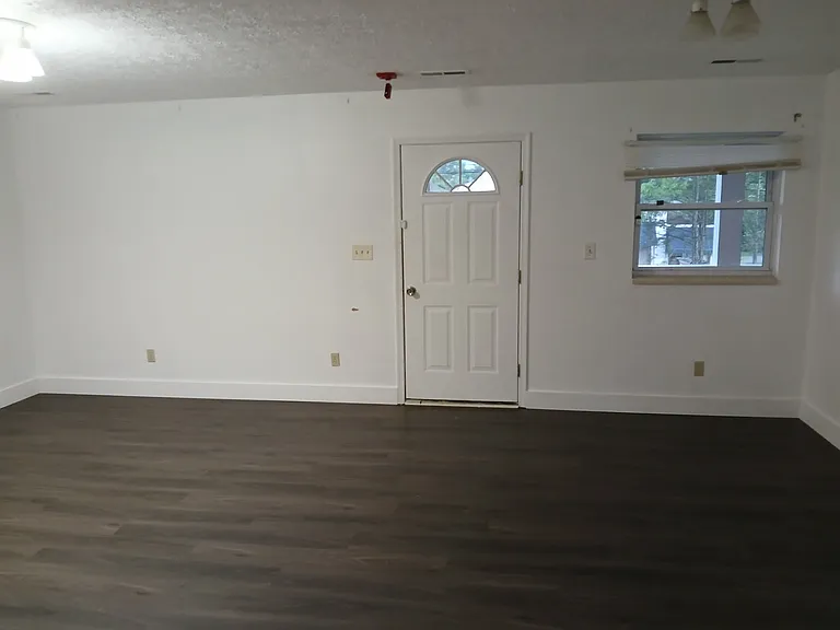 422 Main St #9 — Photo 6