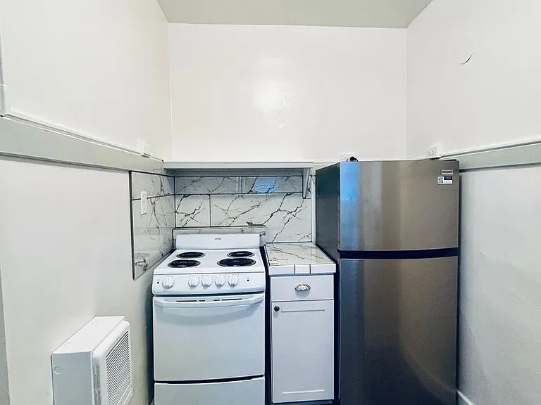 207 Yakima St — Photo 11