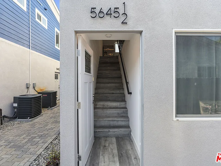 5645 1/2 Willowcrest Ave — Photo 3