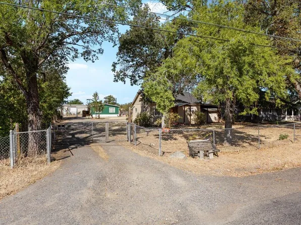 6607 Pinehurst St, Central Pt, OR 97502