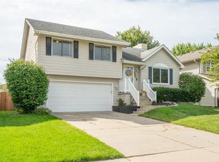 5016 Wistful Vista Dr, West Des Moines, IA 50265