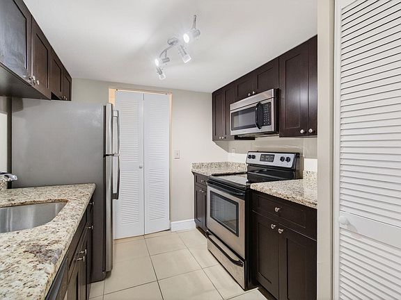 3rd image of 9901 Westview Drive #324
