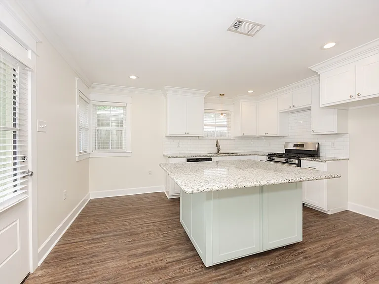 836 Steele Blvd — Photo 8