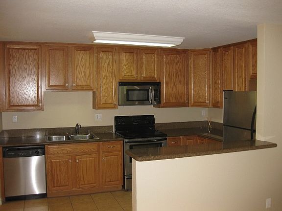 3rd image of 1845 Bayview Heights Dr Unit 104