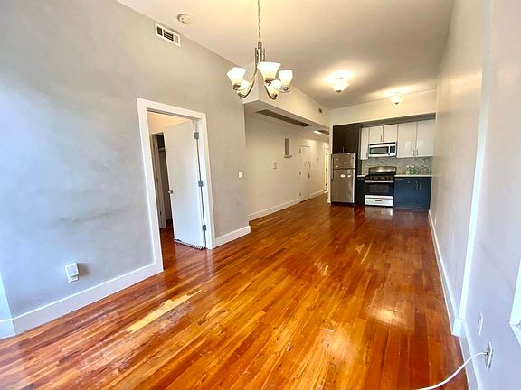 2nd image of 818 Prospect Pl #3B