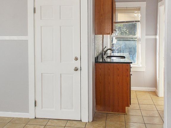 2nd image of 13 Auburn St APT 2
