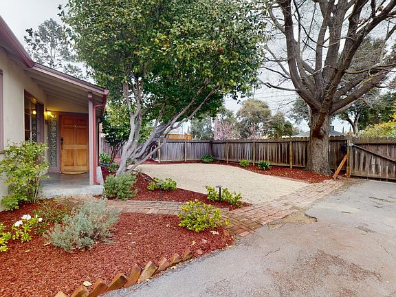 4th image of 630 Circle Dr