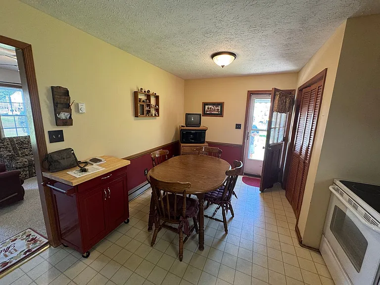 312 Foreston Dr — Photo 5