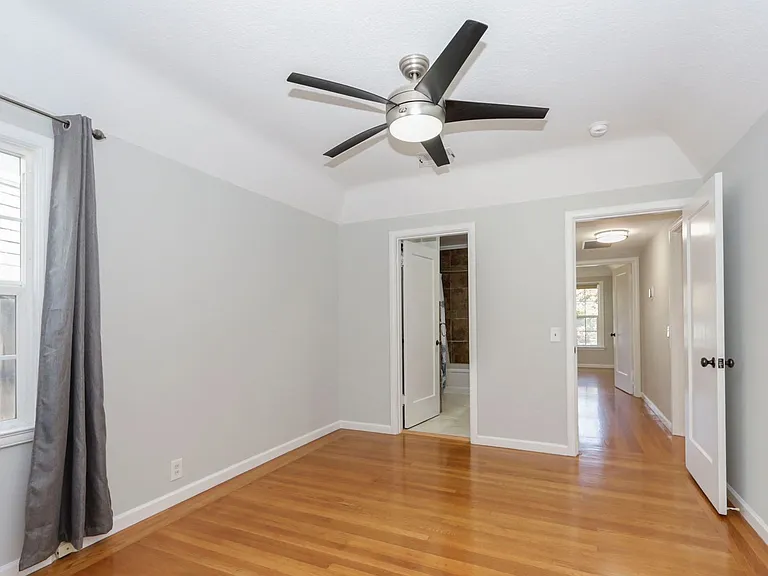 88 Southgate St — Photo 21
