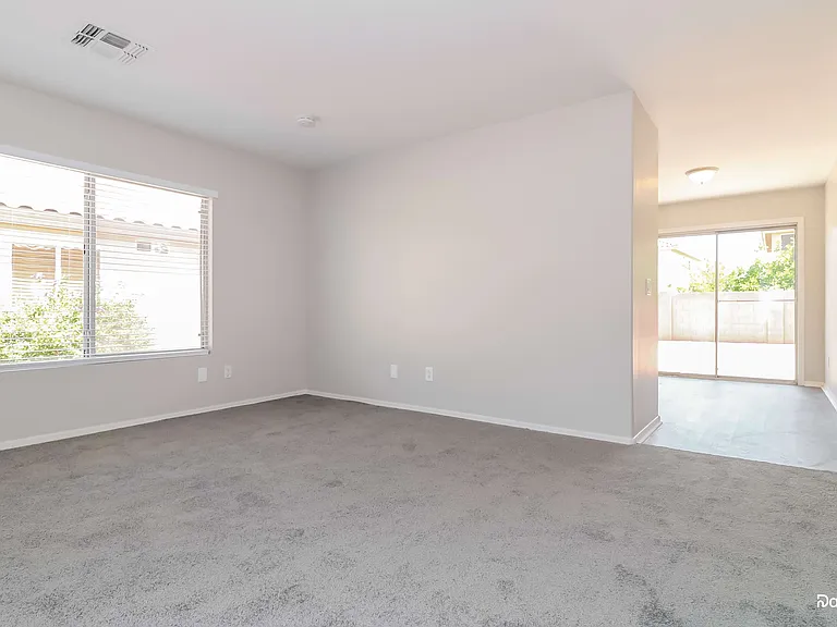 12005 W Scotts Dr — Photo 6