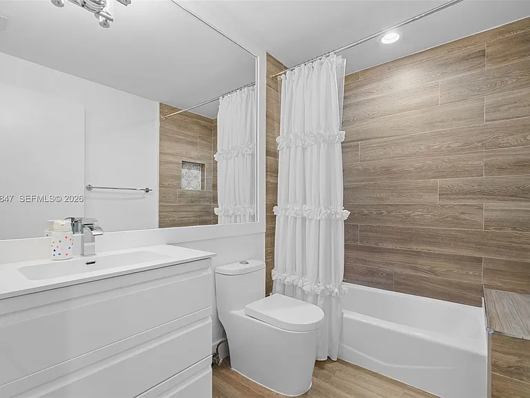 731 Crandon Blvd #308 — Photo 22