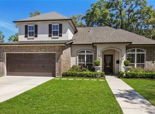 721 Ashlawn Dr, Harahan, LA 70123