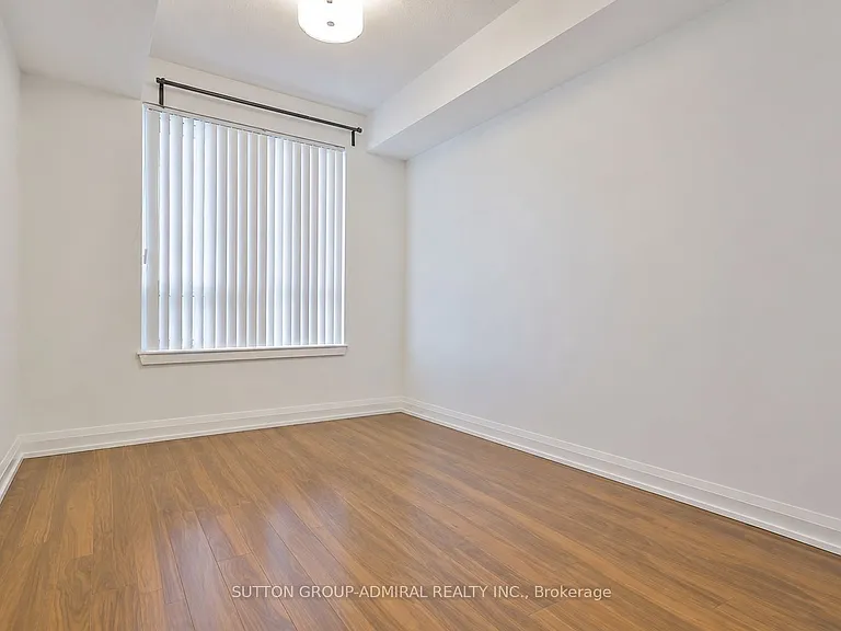 7171 Yonge St #405 — Photo 16