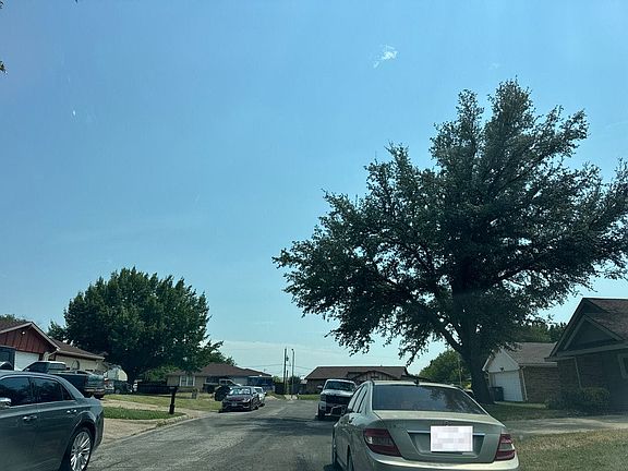 5th image of 5004 S Prairieview Ct