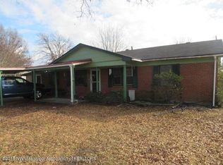 1076 Vincent St, Clarksdale, MS 38614