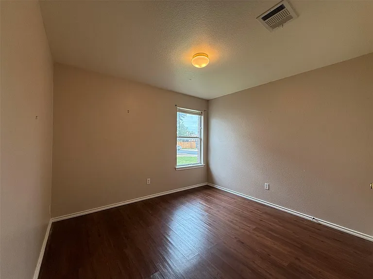 316 Meadow Park Dr — Photo 23