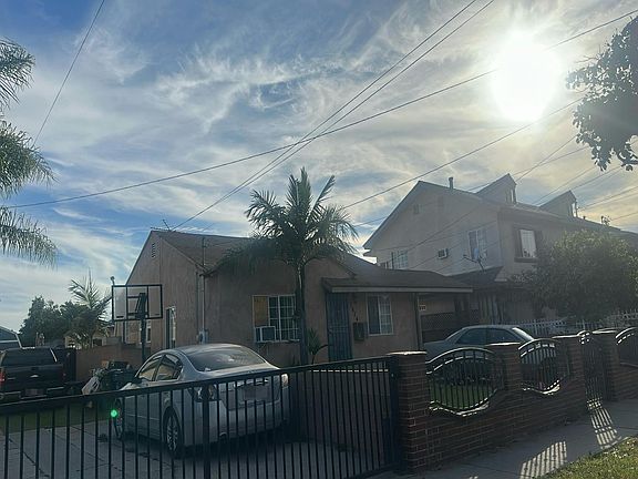3rd image of 3814-12 Bell Ave