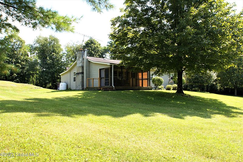 4th image of 34 Conety Road
